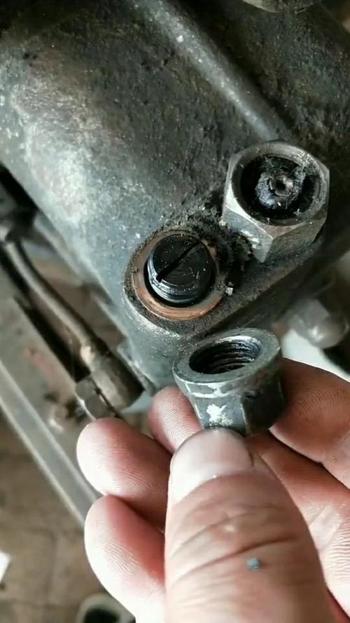 柴油发动机冒黑烟没劲是什么原因?