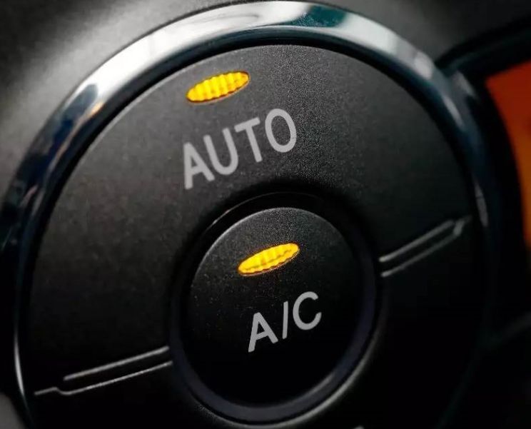 为什么我按下ac车子很抖