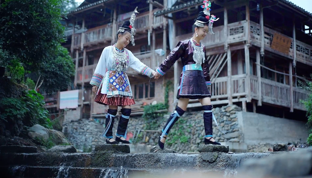 @当"村超"遇上端午,一起来榕江"粽"情欢乐,民族大联欢!