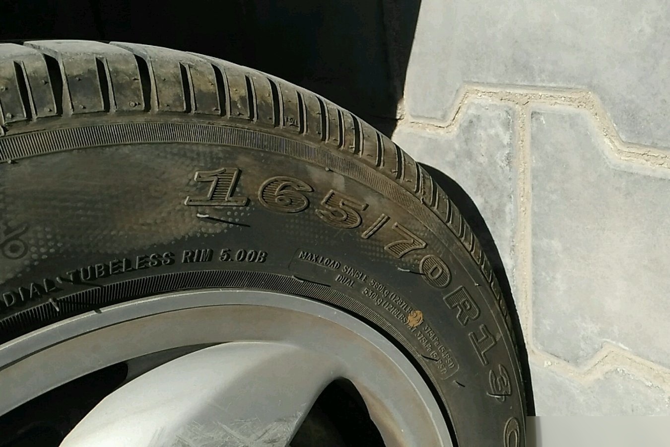 我有一辆长安之星面包车,原厂配的轮胎规格是155r13