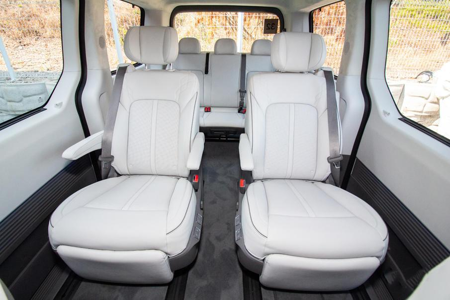 现代"太空舱"staria,2.2t柴油动力