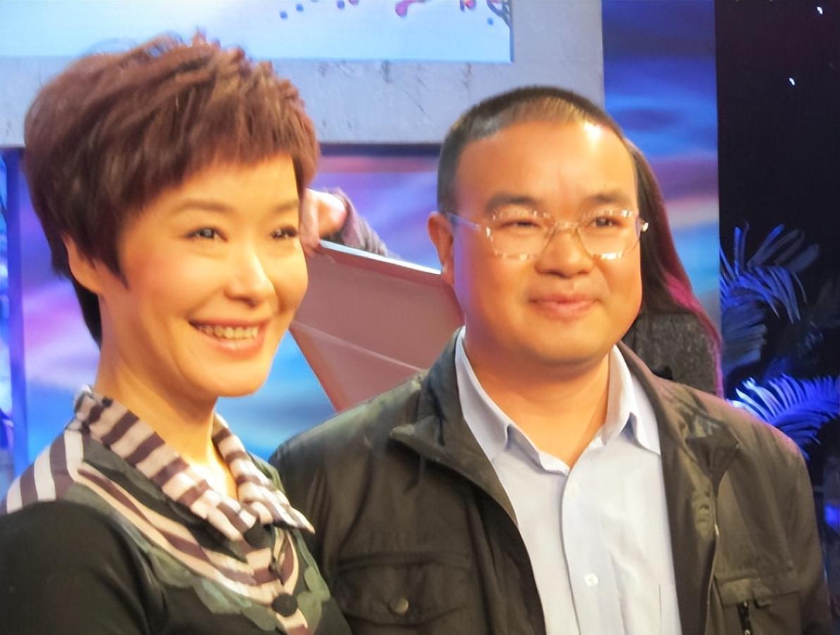 主持人王雪纯:我这辈子最遗憾的事情,就是没给丈夫生下一儿半女