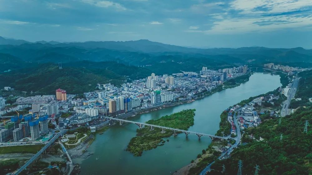 一触即发,就在下周!"泸康杯"2023汉江赛艇大师赛与你不见不散