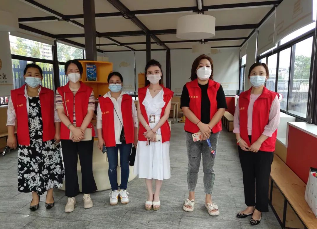 家长志愿者的爱心守护:思言小学课后服务的温暖之旅