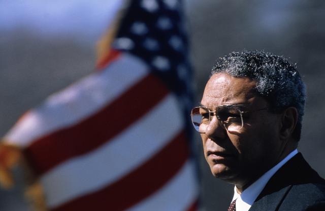 支持中国统一,向中国道歉,拿着洗衣粉的鲍威尔到底是善是恶?