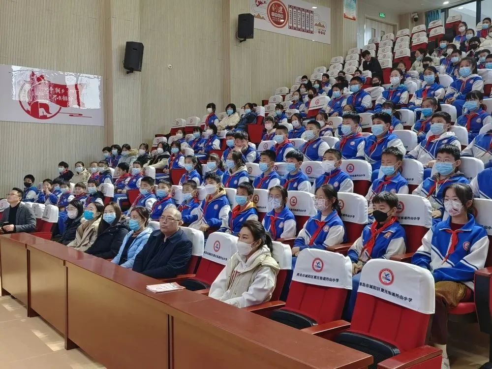 「作家进校园」与作家对话——《青草湾》作者张吉宙走进丹山小学与