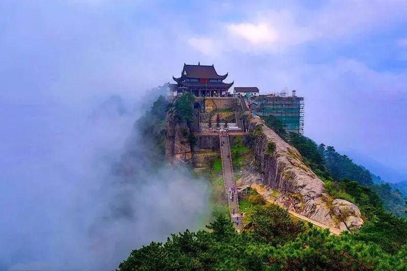 四月有多美?只需九华山的惊鸿一瞥