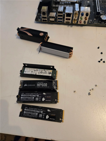 花400多元买二手Z690主板：结果附带4个SSD！总容量达到12TB