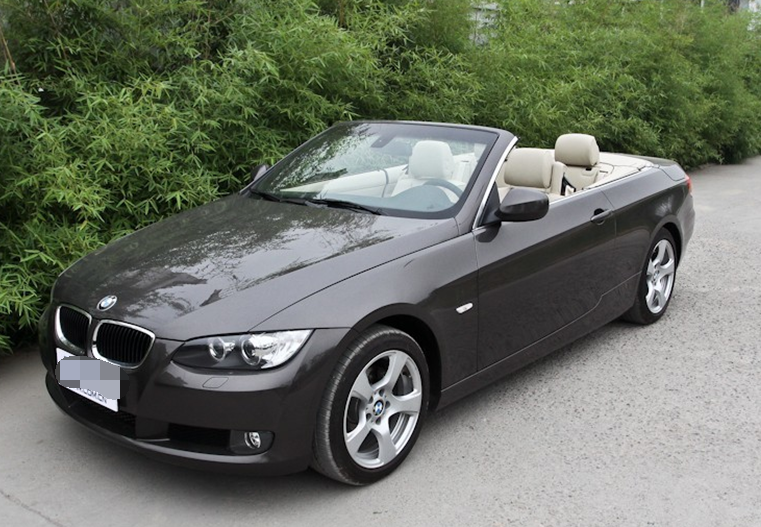 宝马3系硬顶敞篷四座:为什么成为追求时尚与驾乘乐趣的优秀选择