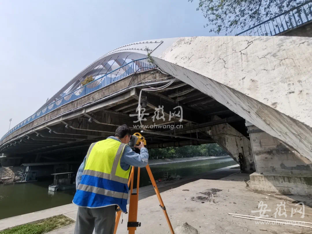 合肥市政"盯"牢桥梁变形监测 确保轨道下穿桥梁安全运行
