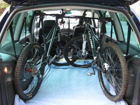 有没有可以放在越野车后备箱的骑行自行车,略微好一点的?