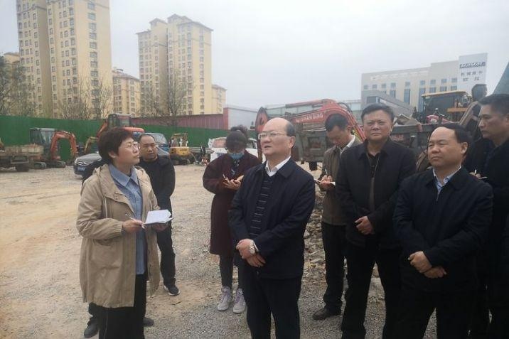 邵七一到开发区调研国家卫生城市复审工作