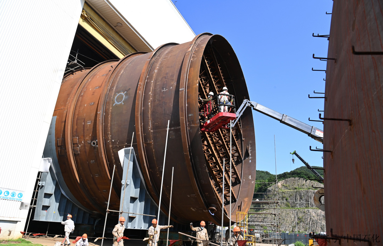 製造國內直徑最大急冷油塔