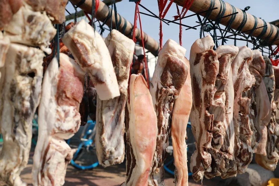 晒腌肉,制香肠……金山这里年味十足 | 爱申活暖心春