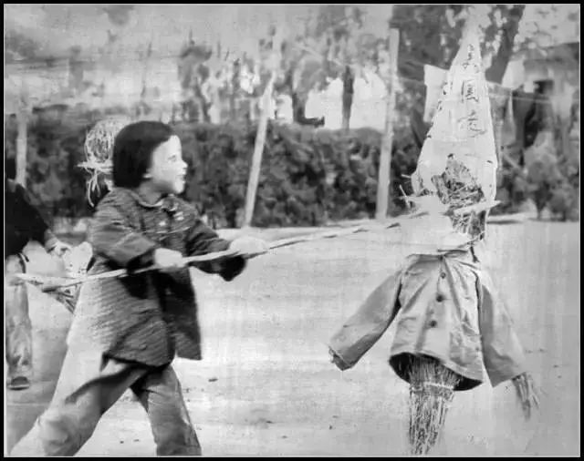 记录红卫兵运动的130张罕见照片