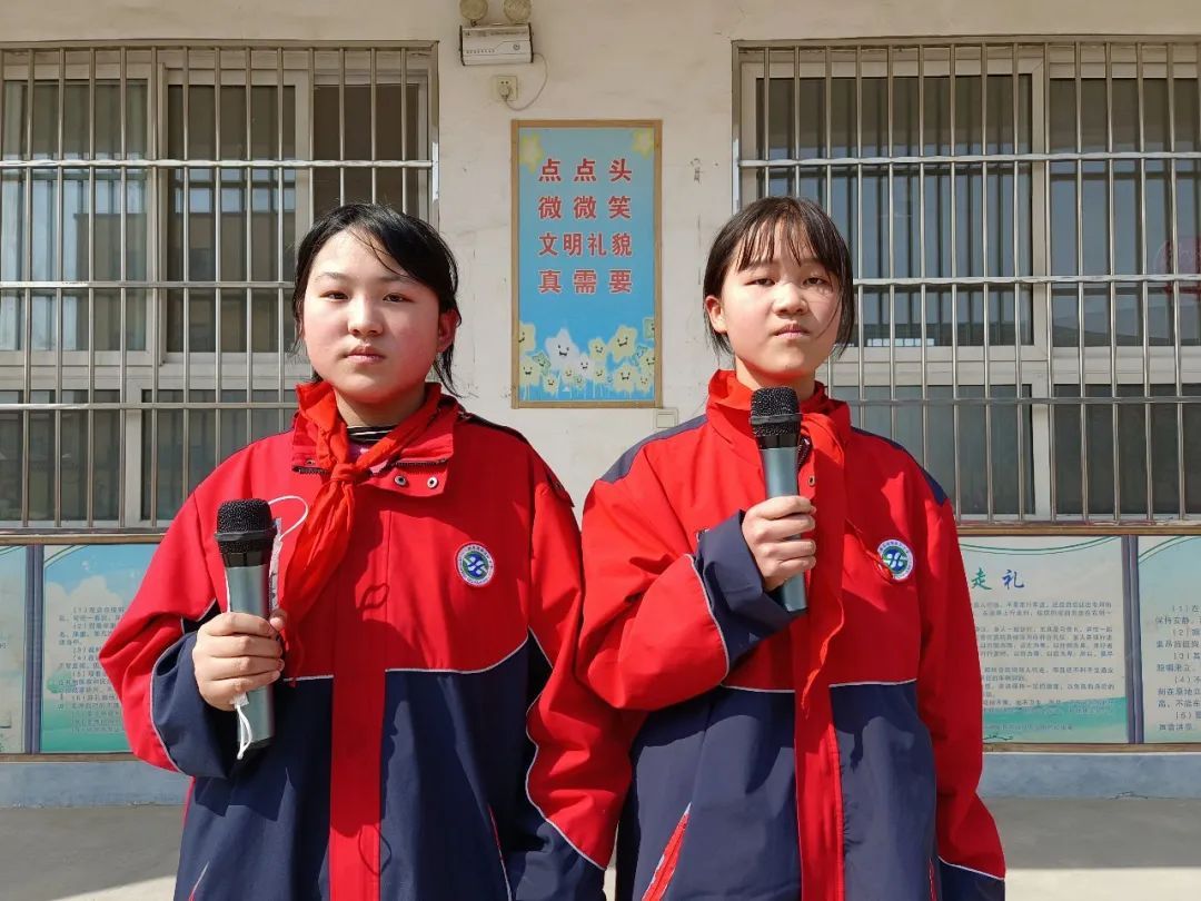 长葛市佛耳湖镇铁炉小学举行清明诵诗咏怀朗诵比赛