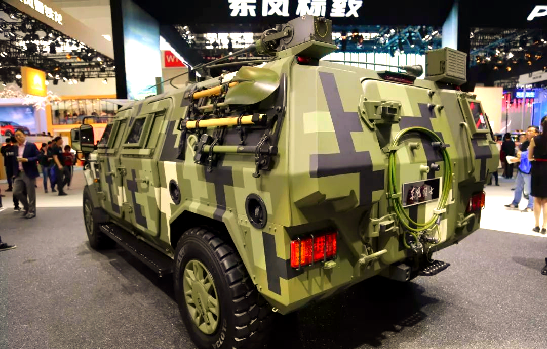 北京车展亮相的东风猛士,引领军用越野新潮流