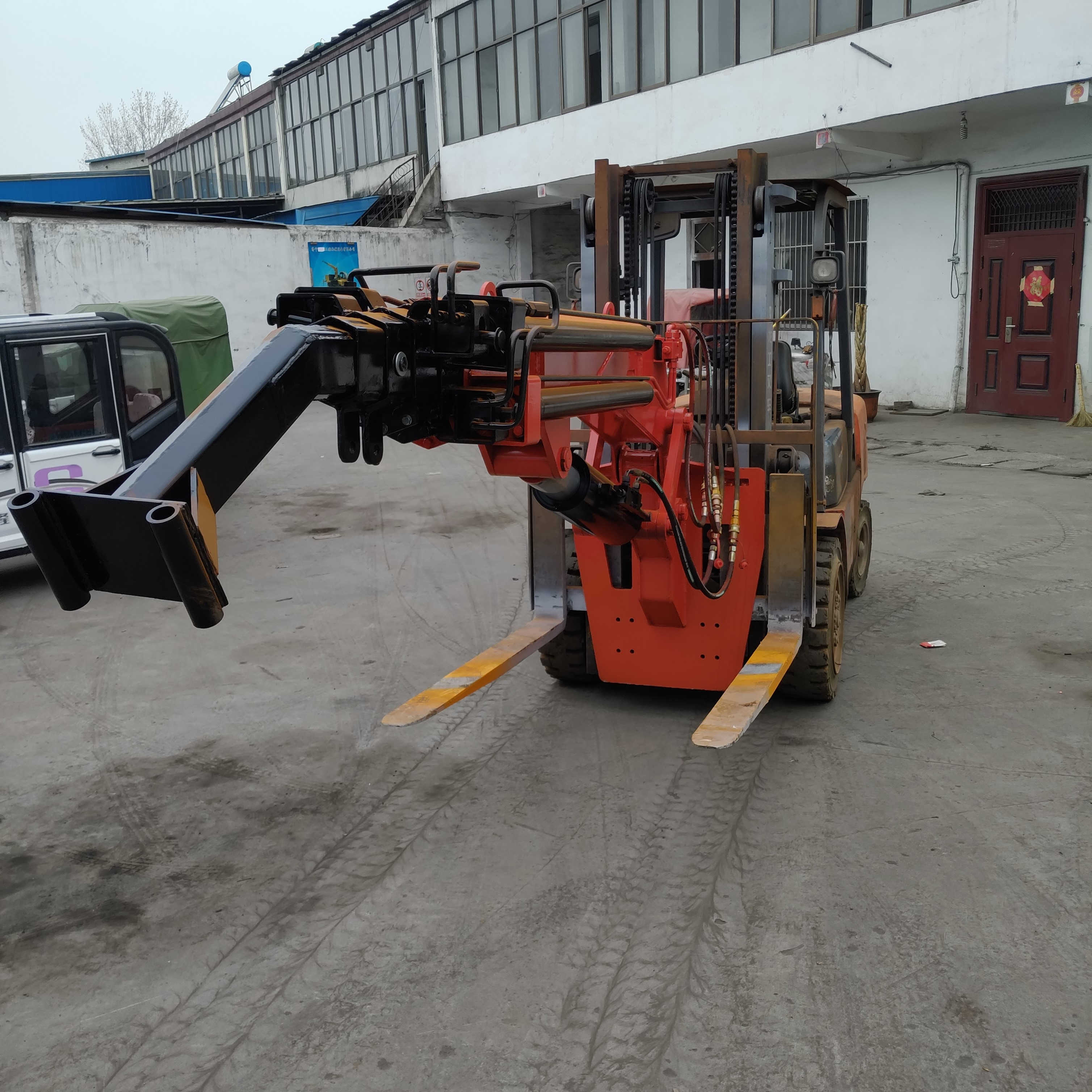 叉车吊 飞臂吊 龙门架吊机 叉车前端安装吊臂