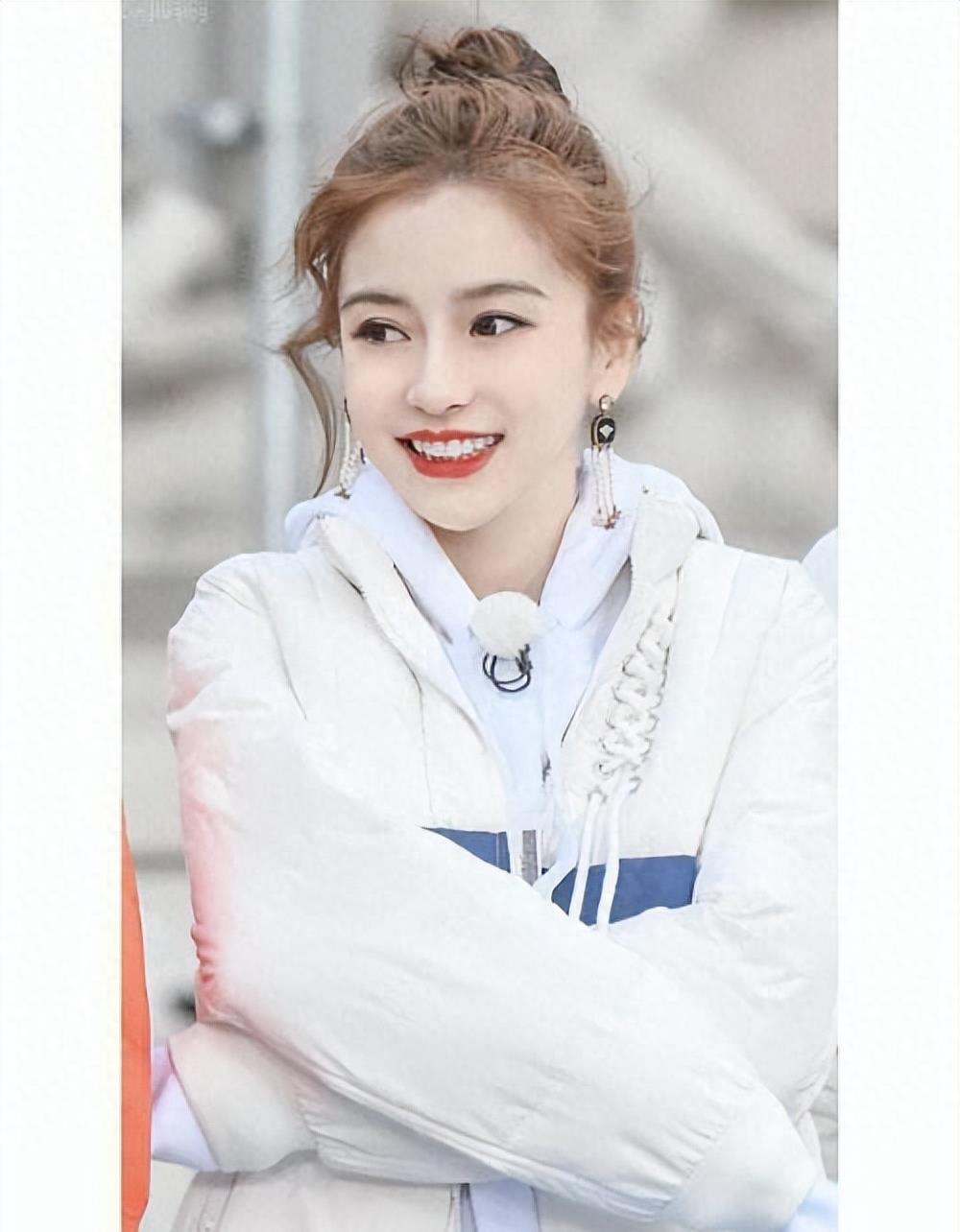 火爆狗血!黄晓明曝杨颖胸小,她竟然爆料他爱夜店