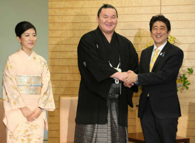相扑王者也未能幸免,日本相扑选手横纲白鹏确认感染新冠