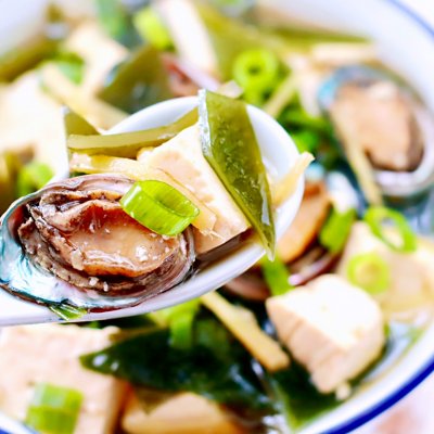 厨房有维达洁净超省心 鲍鱼海带豆腐羹