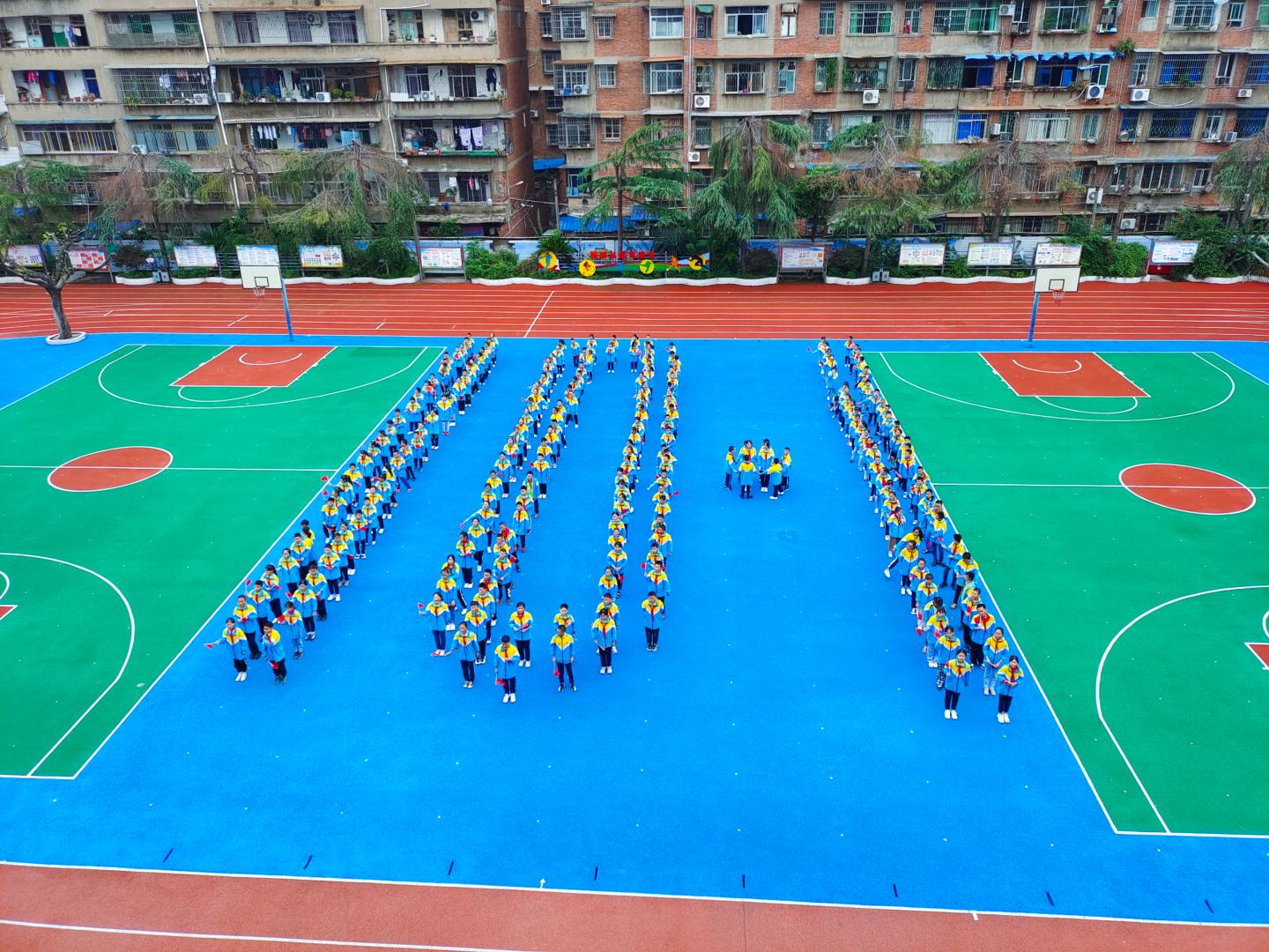 荣县旭光小学开展庆国庆"红歌传唱"活动