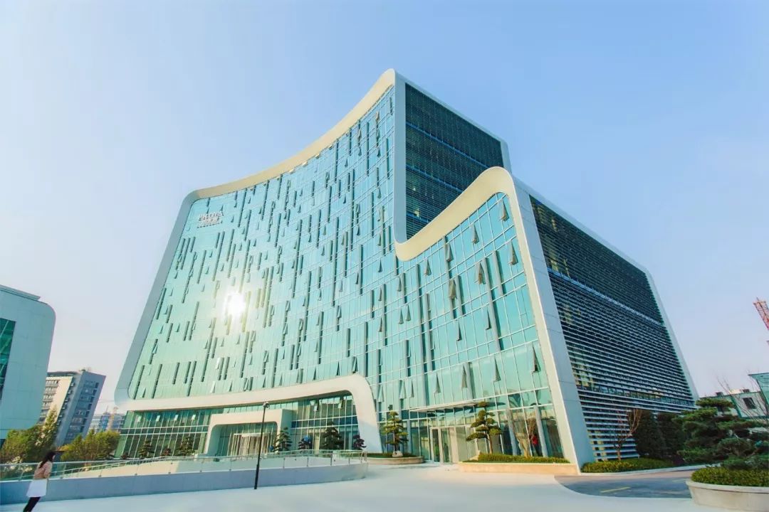 7年业绩暴涨三倍,珀莱雅做对了什么?