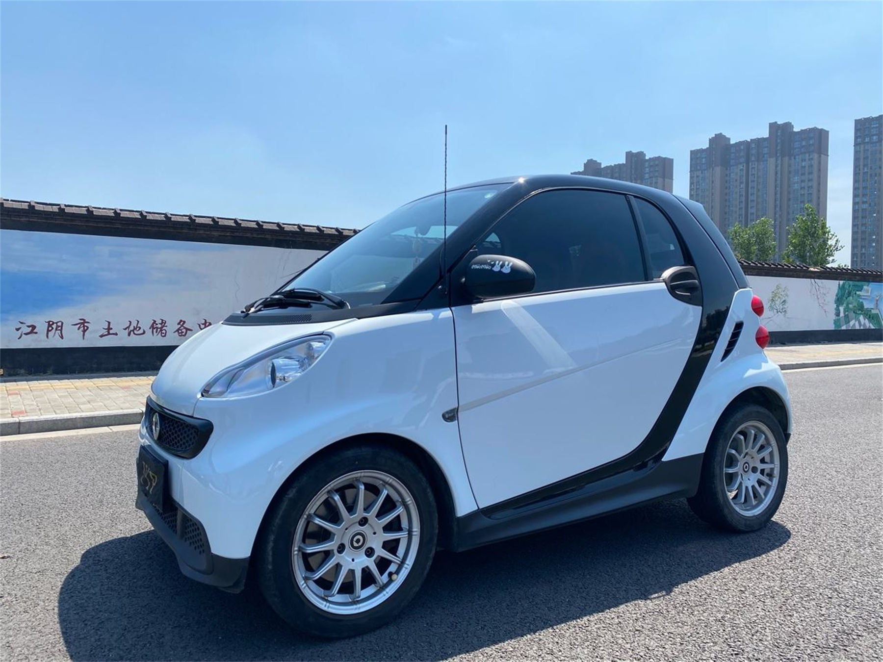 女性专属小汽车,奔驰smart到底怎么样,今天带你来评测一下