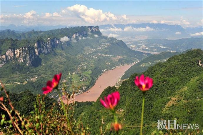 金刚山在宜昌市夷陵区乐天溪镇王家坪村,山不高却有些来头:百年前,就