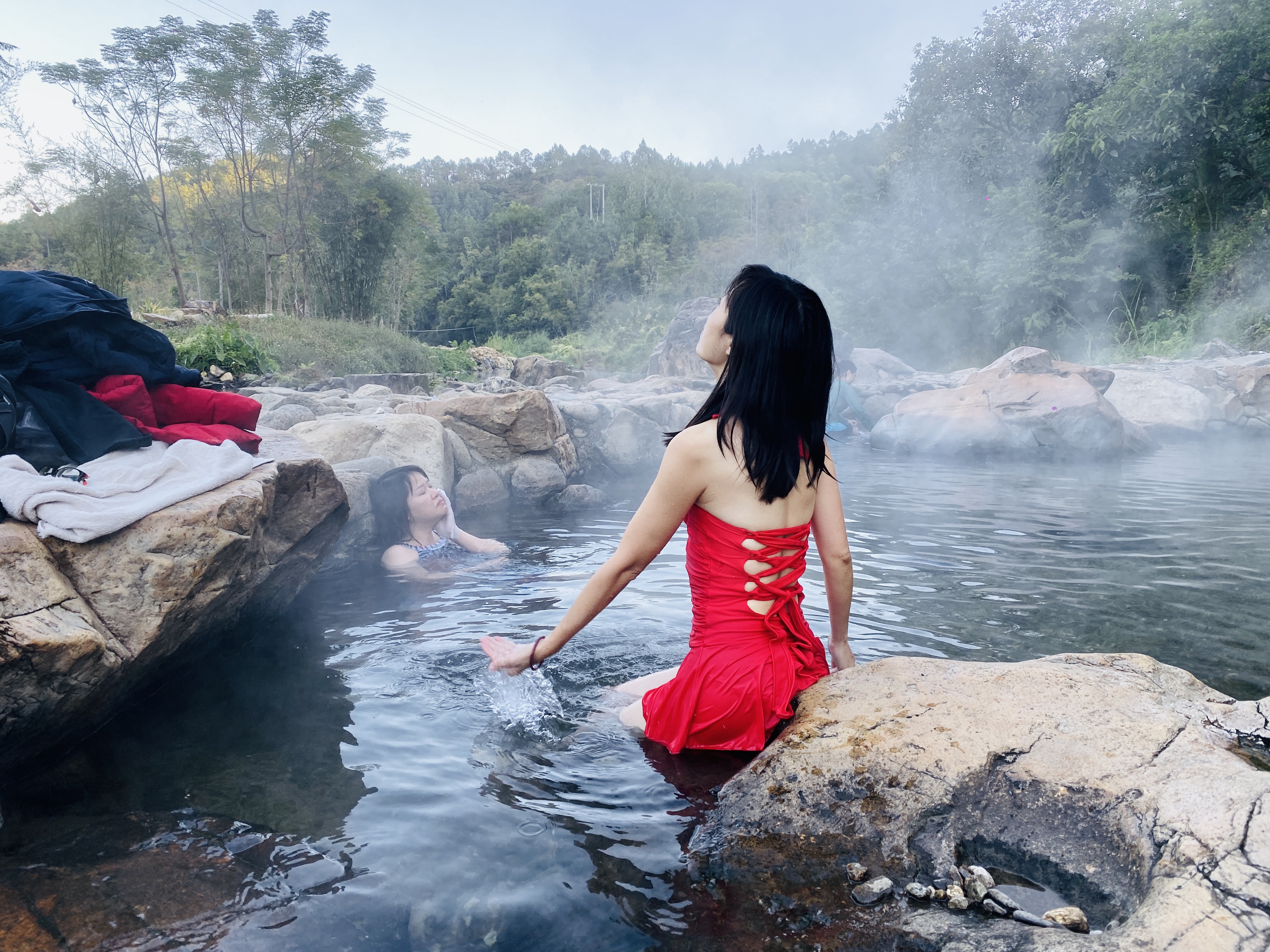 自驾广东阳江,发现3大小众秘境,温泉免费泡还有绝美风车山