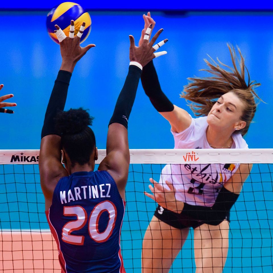 国际排联第17期星推荐女主角——比利时女排"赫尔博茨"