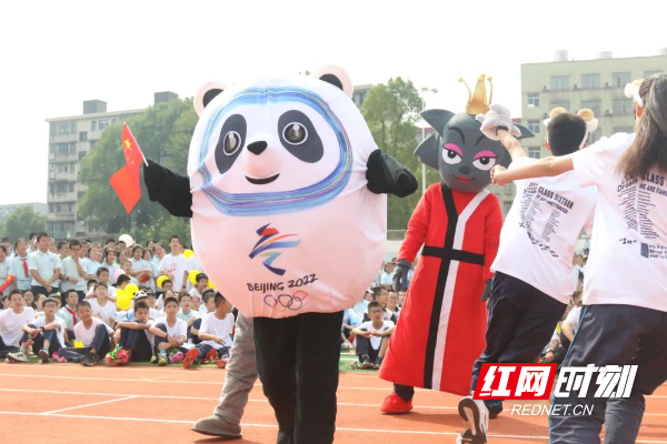 株洲市景弘中学第十九届校园青春体育节开幕