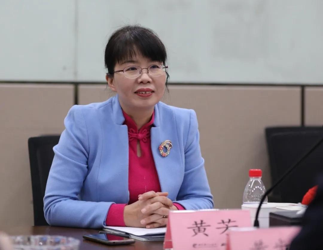 把中心建好,把工作做好!黄芳调研省网上家长学校提出新希望