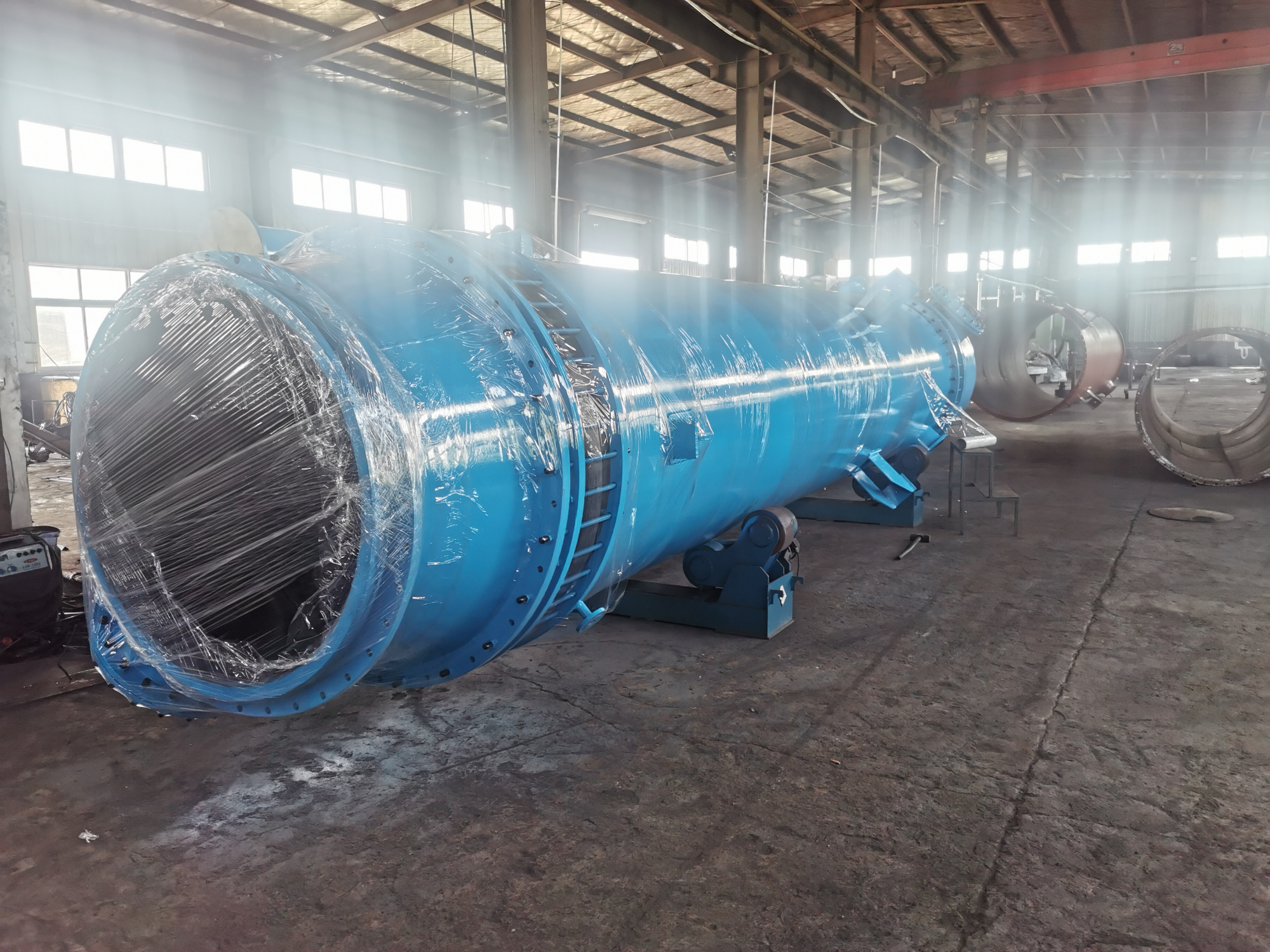 青岛鹏业环保列管式石墨换热器等石墨设备生产