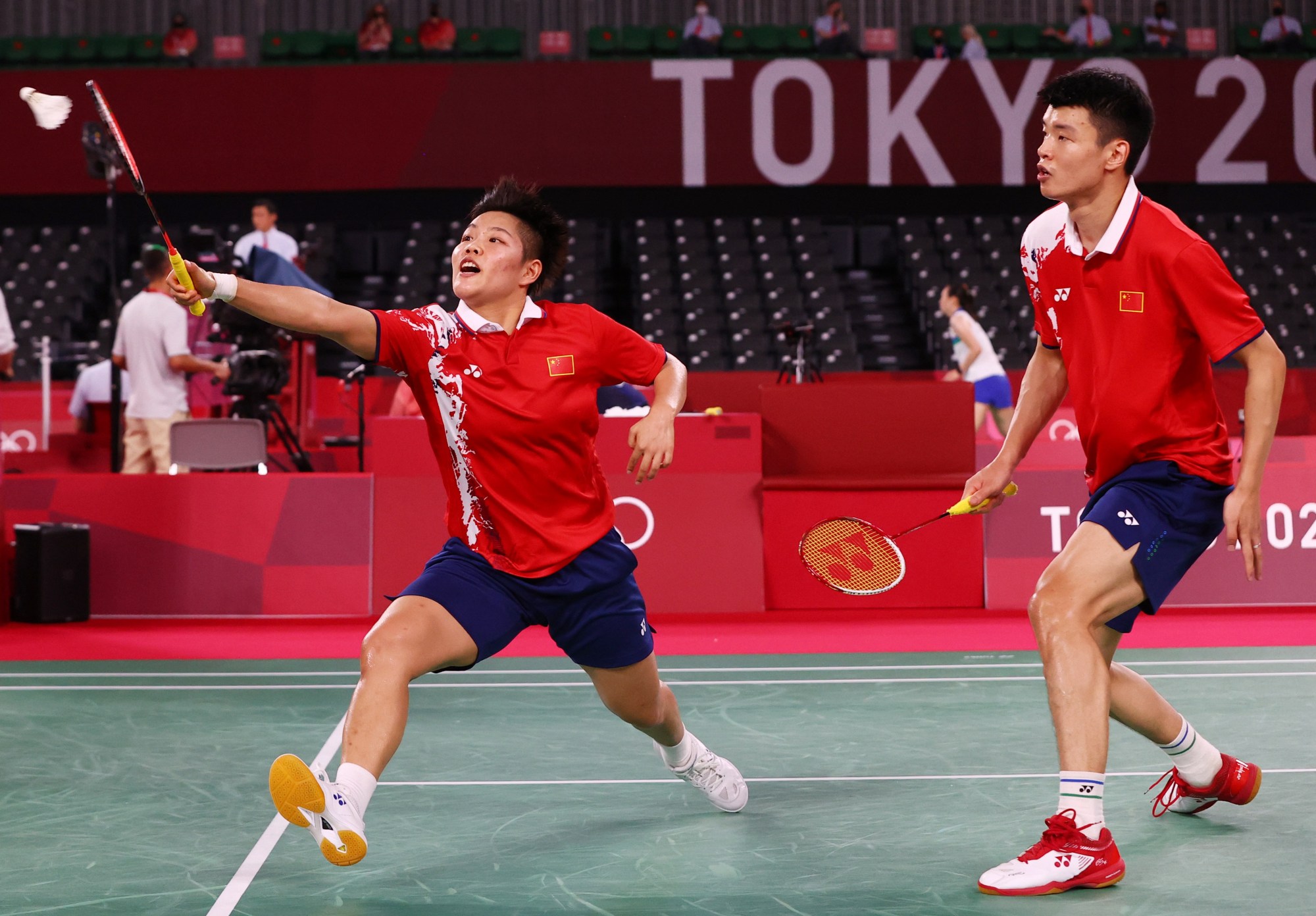 提前锁定金银牌!郑思维/黄雅琼与王懿律/黄东萍会师羽毛球混双决赛