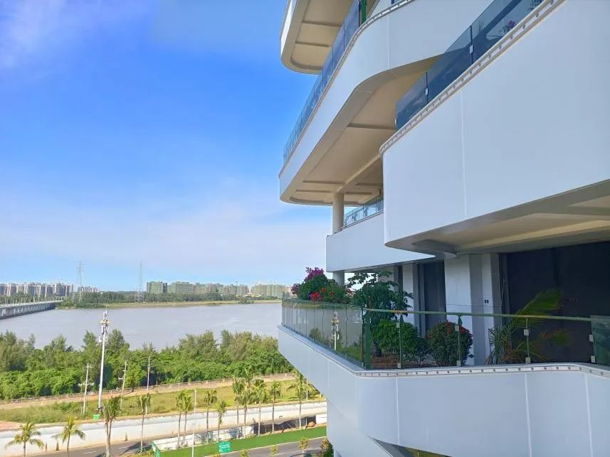 海口滨江路第四代住宅 佳元·江畔锦御诠释建筑与自然的美学对话