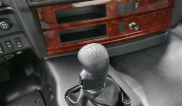 12速半挂车换挡技巧