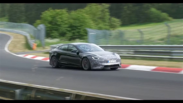 2026款特斯拉Model S Plaid现身纽北赛道 冲击小米SU7 Ultra纪录