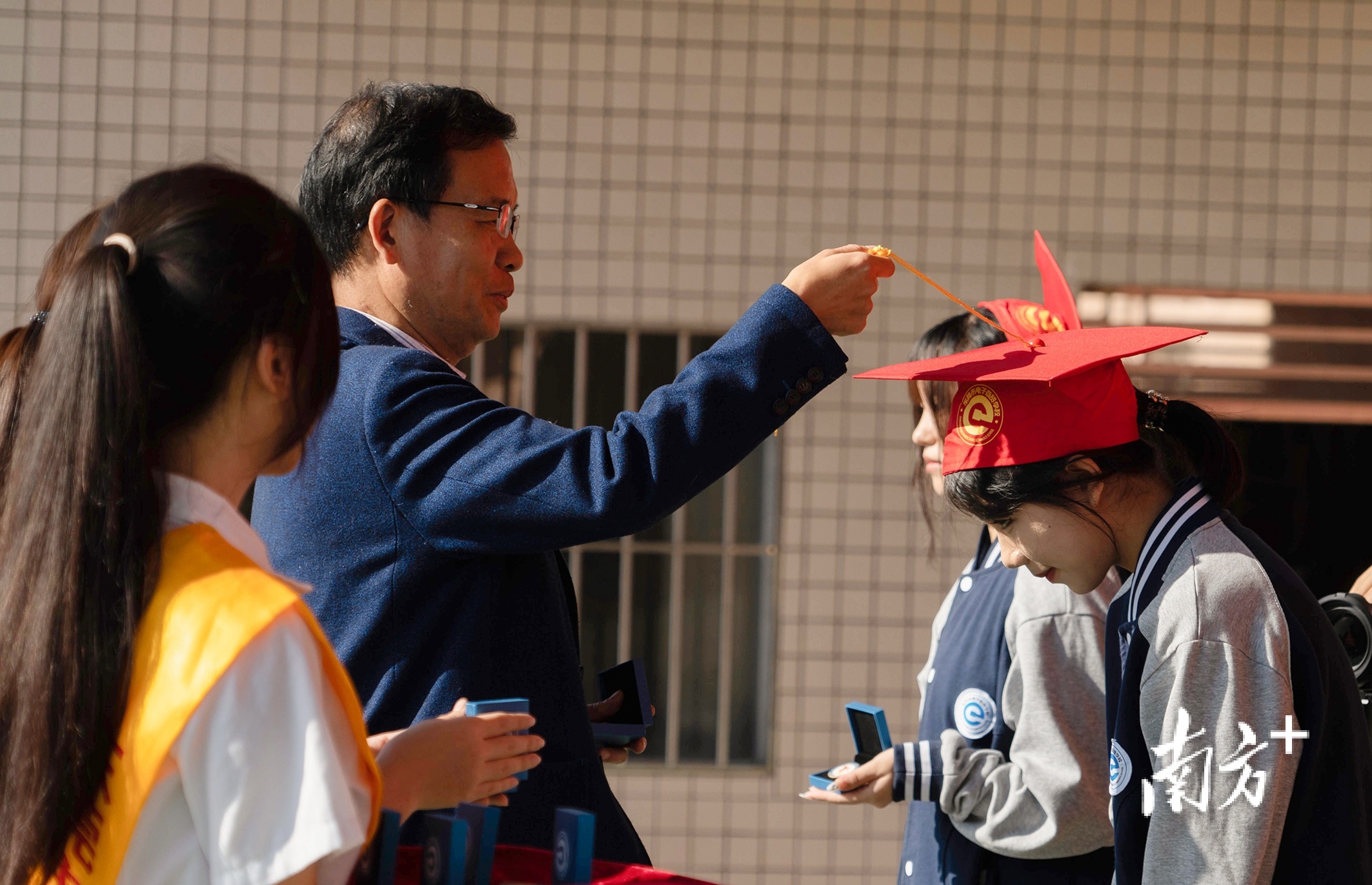 东莞市电子商贸学校图片