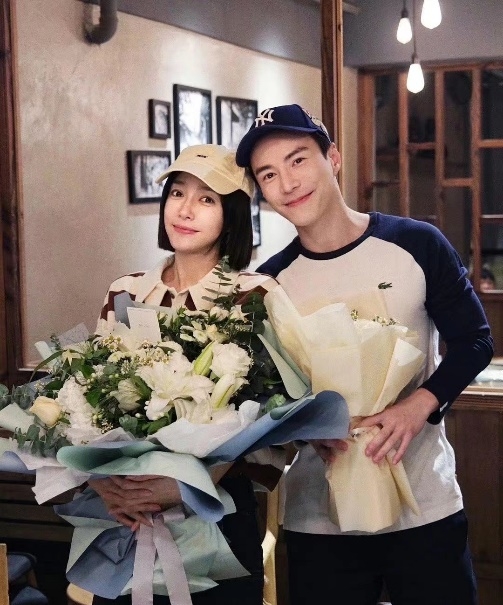 秦岚与旗下艺人王冠逸现身品牌活动 "延禧"搭档或将再度合作