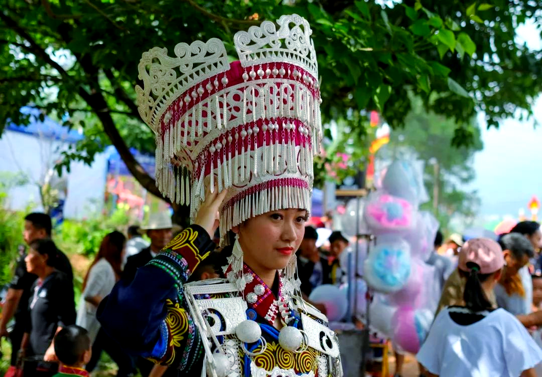 普格火把节:彝族文化盛放的自然狂欢