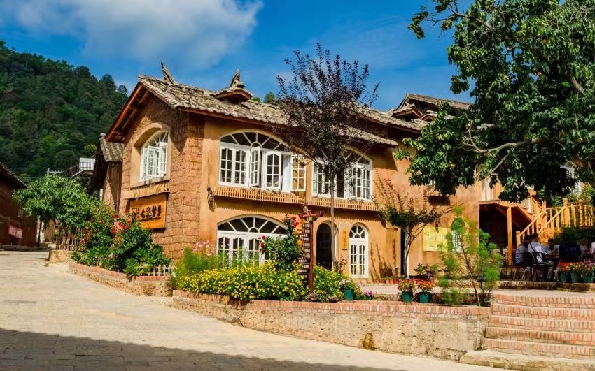 云南"滇中一颗印"老房子 变身乡村振兴实验场