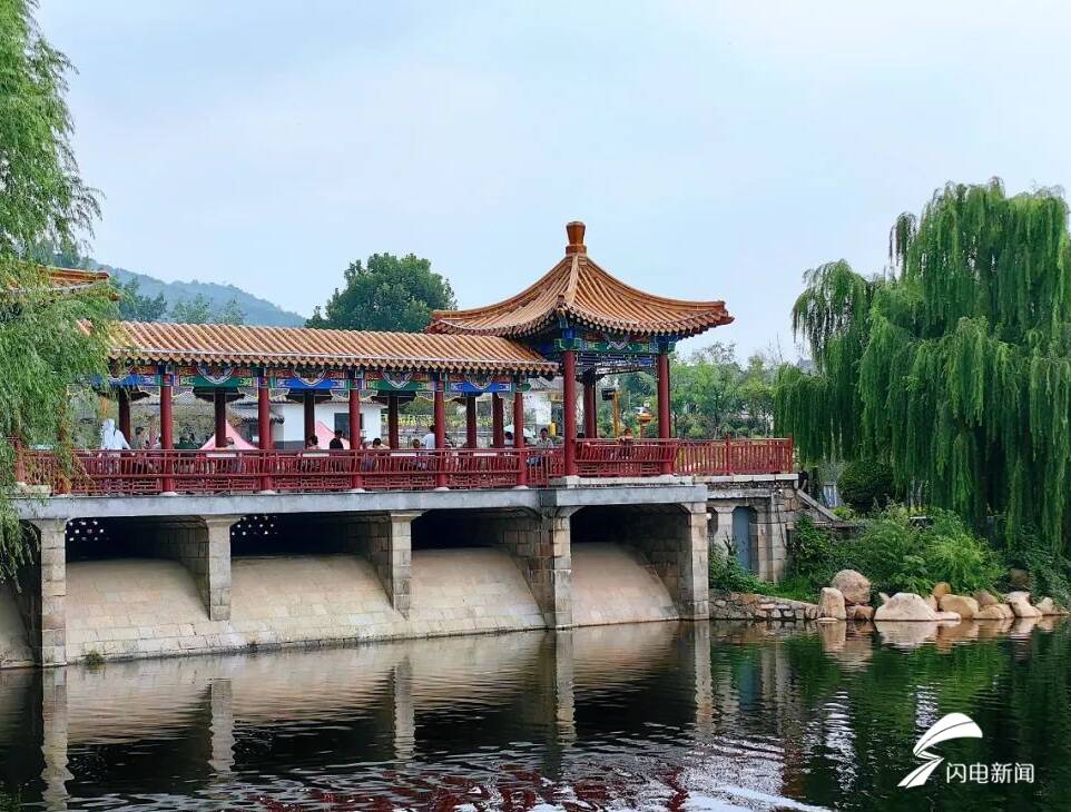 雨后泰安虎山公园:青山如洗 飞瀑如练