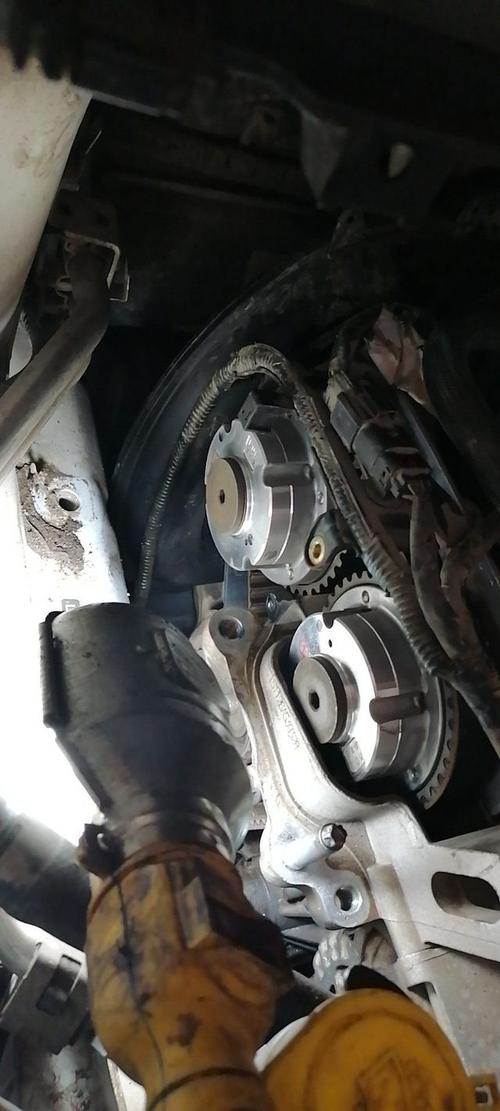 关于13年翼搏1.0t更换正时皮带求助?