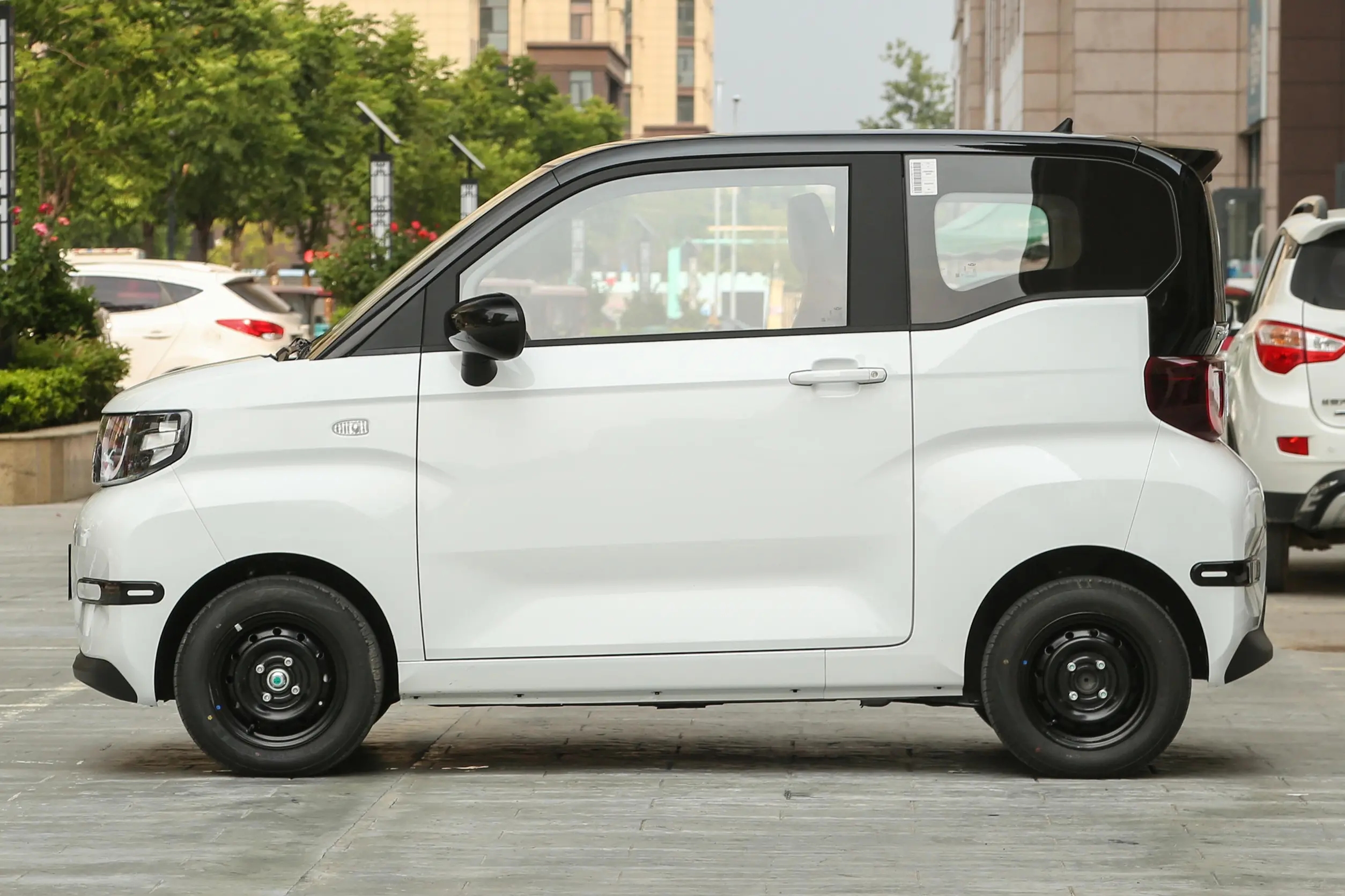 奇瑞qq冰淇淋,增加快充/续航170公里