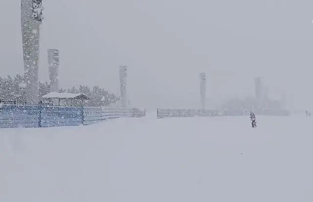 烟台大学雪景图片