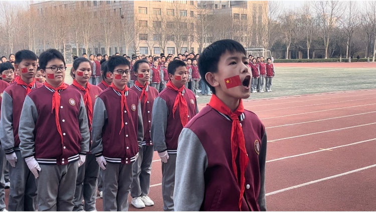 奔向春天 桓台县实验学校举行队列比赛