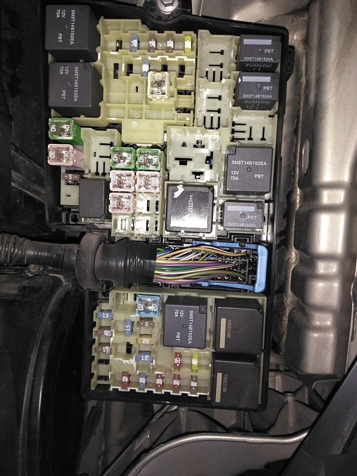 福克斯助力泵保险 福特福克斯助力泵保险丝在哪里