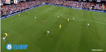 西甲巴萨瓦伦西亚比赛战报_莱万进球亚马尔助攻_西甲-巴萨6-0瓦伦 拉菲尼亚费尔明莱万均双响