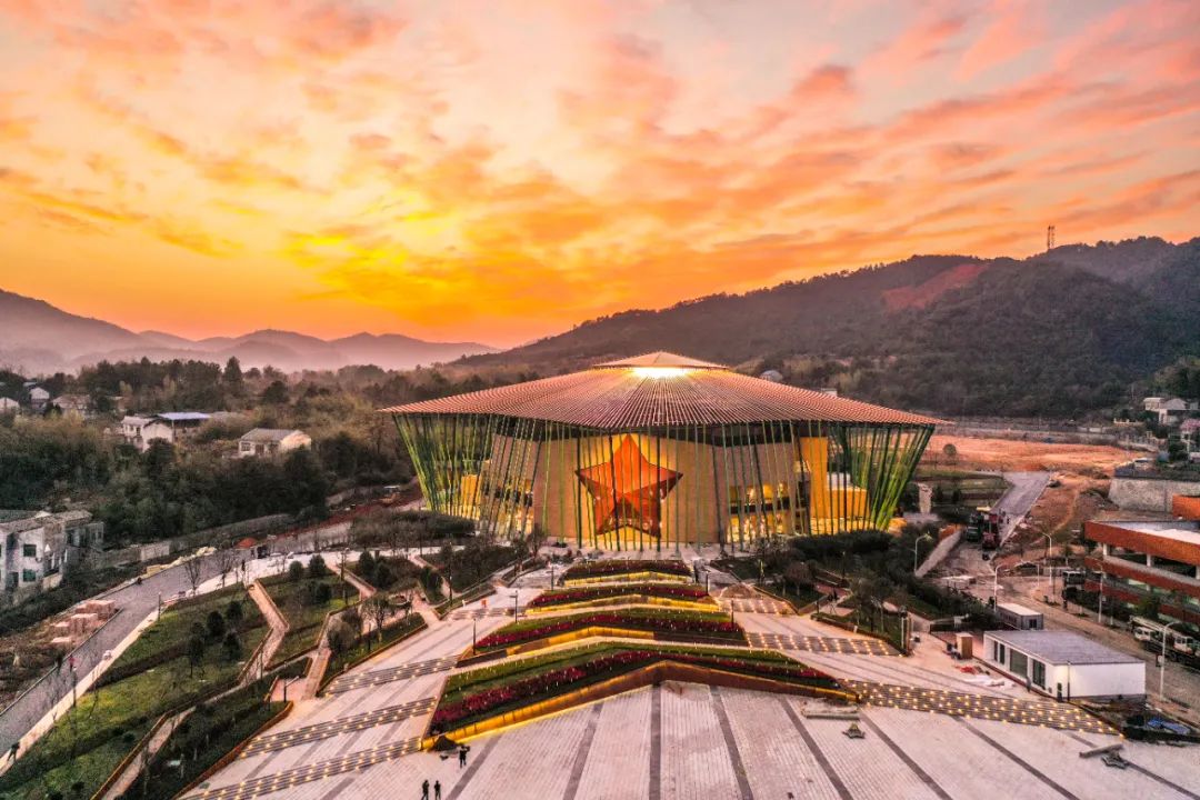 《最忆韶山冲》演出自1月11日起休演,预定2月2日恢复演出